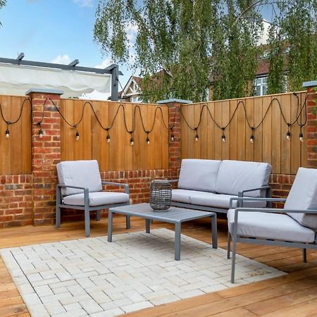 Guestready - Unique Home Near Wimbledon With Gorgeous Deck And Parking Лондон Екстериор снимка