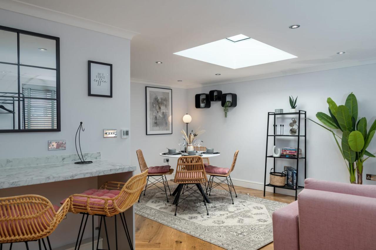Guestready - Unique Home Near Wimbledon With Gorgeous Deck And Parking Лондон Екстериор снимка